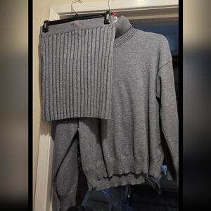 Two Piece Sweater And Skirt Set. Grey And Size Medium